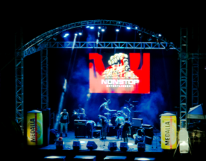 escenario banda rock2